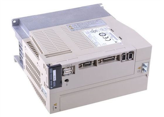 Azionamento senza spazzola 200V del servomotore di CA di SGDS-08A12A 230v al servo pacchetto Yaskawa