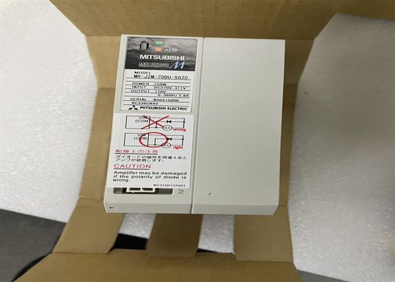 Il servo industriale di Mitsubishi guida MR-J2M-70DU-S020 750W 0 - 360Hz