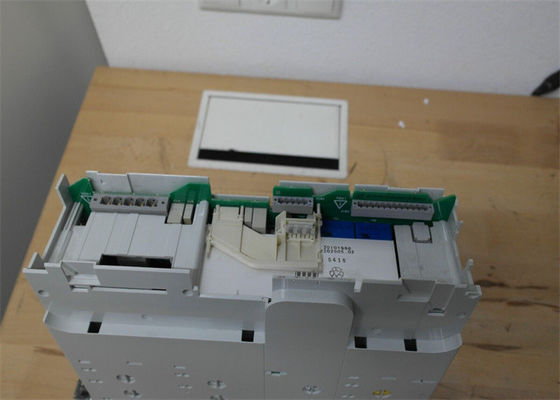 Il SERVO variabile dell'invertitore di frequenza di Lenze E94AMHE0244 DETERMINA 9400 SERIE 325/565/705 di dc di V 11.5-22 chilovolt