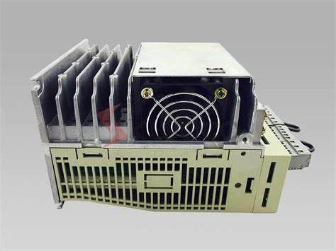 Azionamento Yaskawa del servomotore di CA di SGDM-15DN un PUNTO Servopack di 0,5 AMP 32