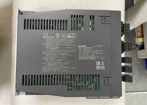 Amplificatore Mitsubishi 400W 3PH 170V 50/60HZ di CA di MR-J4W3-444B servo