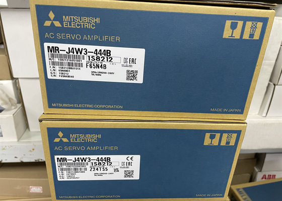 Amplificatore Mitsubishi 400W 3PH 170V 50/60HZ di CA di MR-J4W3-444B servo