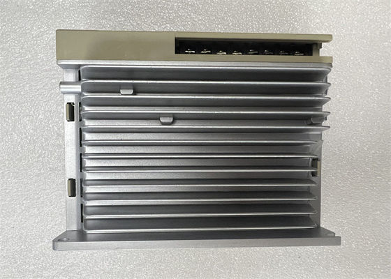 Amplificatore elettrico di CA del servo azionamento di Omron R88D-UA12V servo nel sistema di controllo 230VAC