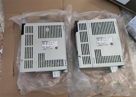 Il servo industriale di MR-J2S-20A-EG 200W guida il servo amplificatore di 1.8A DC284-326V Mitsubishi