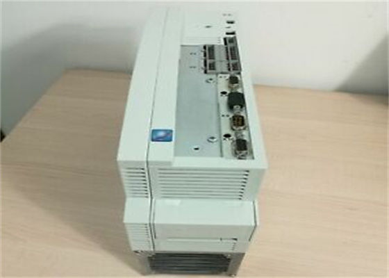 Servo invertitore 3KW di frequenza di monofase di Lenze EVS9324-EPV004