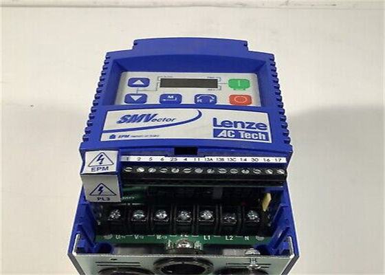 Chilowatt 0,5 HP dell'INVERTITORE 0,37 di FREQUENZA dell'AZIONAMENTO di Lenze ESV371N01SXB NESSUNA TASTIERA STANDARD di COMMS