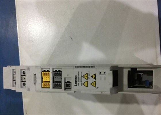 L'INVERTITORE del DOPPIO di Lenze E70ACMSE0104SA2ETR la TENSIONE IN INGRESSO 565 VCC
