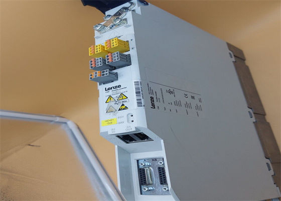 Lenze E70ACMSE0054SA2ETE SERVO-INVERTER I700 FINO A 2000 MONTAGGI POSSIBILI dell'INSTALLAZIONE di hertz