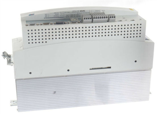 SERVO REGOLATORE di Lenze EVS9324-CIV003 9300 SERIE un chilowatt di 400/480 di VCA 3,0 (4 HP)