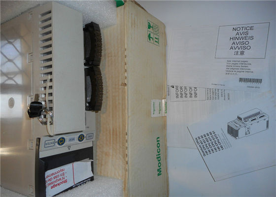 Peso 10 /2/ del CPU 2.00lbs dello SpA di 140CPU65260 Modicon Quantum 4 scanalature