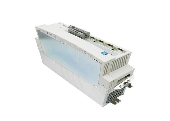 SERVO REGOLATORE di Lenze EVS9324-ES 9300 SERIE un chilowatt di 400/480 di VCA 3,0 (4 HP)