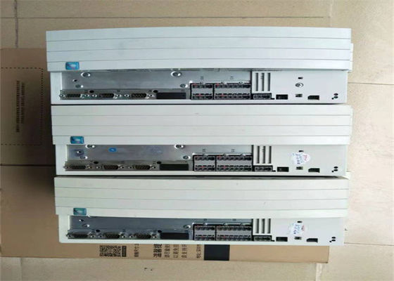 SERVO REGOLATORE di Lenze EVS9326-EP 9300 SERIE un chilowatt di 400/480 di VCA 11 (14,75 HP)