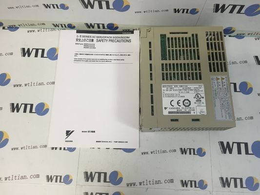 SERVO AMPLIFICATORE di Yasakawa SGDM-01 ADA Ac Servo Motor Drive 50/60 di hertz 0,91 AMP VERSO L'ESTERNO 0,10 chilowatt
