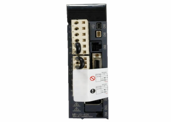 Amplificatore INDUSTRIALE dell'AZIONAMENTO 400W MR-J3-40B di CA di MITSUBISHI MELSERVO SERVO nuovo in azione