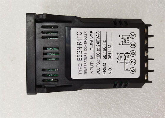 Il RELÈ del REGOLATORE di TEMPERATURA di Omron E5GN-R1TC 1 HA PRODOTTO 100-240 VCA 50/60 di hertz di BACCANO 1/32