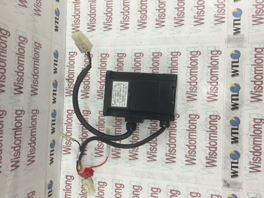 SERVOMOTORE di CA di SGMPH-01A1A-YR21 Yaskawa   100W 0.317N.m 3000RPM 200V