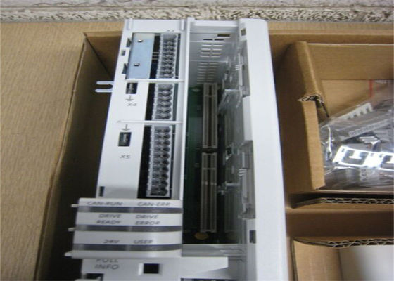 Il SERVO di Lenze E94ACHE0004 GUIDA l'invertitore variabile di frequenza di 9400 1,5 chilowatt