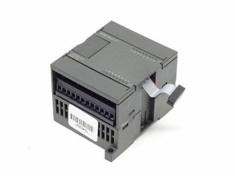 6ES7223-1PH22-0AX0 Siemens SIMATIC S7-200, EM 223 dell'ingresso/uscita di Digital 8 CC dei DI 24 V