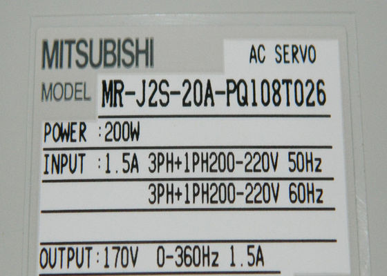 Il SERVO industriale dell'amplificatore MR-J2S-20A-PQ108T026 di Mitsubishi Electric 200W GUIDA NUOVO