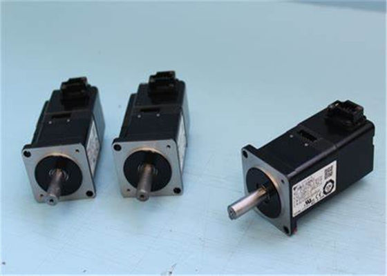 Nuovo originale LINEARE del MOTORE YASKAWA SGLFW-1ZA380BP 0W 2400N/M 1120RPM*NIB 200V 17.5A