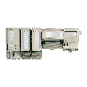 ABB 3BSE038726R1 hanno fino a 16 canali di ingresso/uscita e due collegamenti trattati di tensione