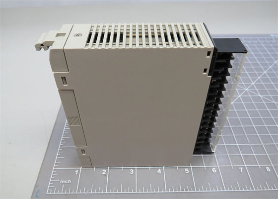 Omron C200H-DA003 HA PRODOTTO la V PRODOTTA 8X 1-5 V di ANALOGHI -10 - 10 del MODULO 8