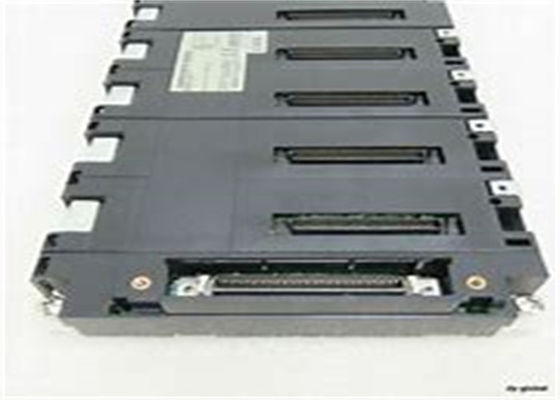 La SUPERFICIE POSTERIORE del CPU di Omron CS1D-BC052 PER CS1 il DUPLEX 5 SCANALA 5 V ACCESSORIO dello SpA di 0,55 AMP