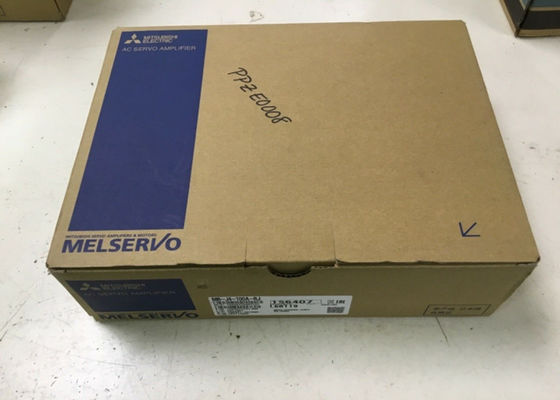 Azionamento dell'AMPLIFICATORE MR-J4-100A-RJ 200V di CA di Mitsubishi 1KW SERVO servo NUOVO in azione
