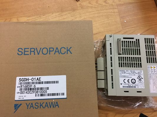 Il servo industriale 50/60HZ guida YASKAWA SGDH-01AE SERVOPACK nuovissimo