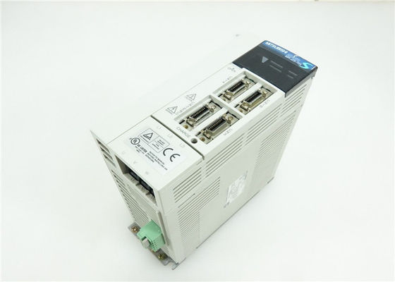 AMPLIFICATORE 200V di CA dell'azionamento MR-J2S-70A di Mitsubishi Electric 750W SERVO NUOVO IN AZIONE