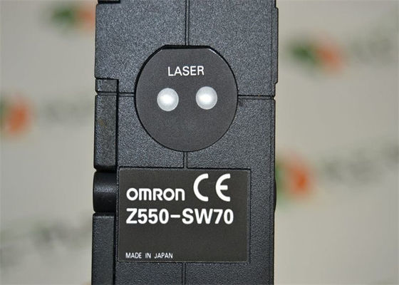 La TESTA Z550 del SENSORE di Omron Z550-SW70 DIFFONDE l'APERTURA DEL FASCIO MISURABILE 70MM di 200±30MM