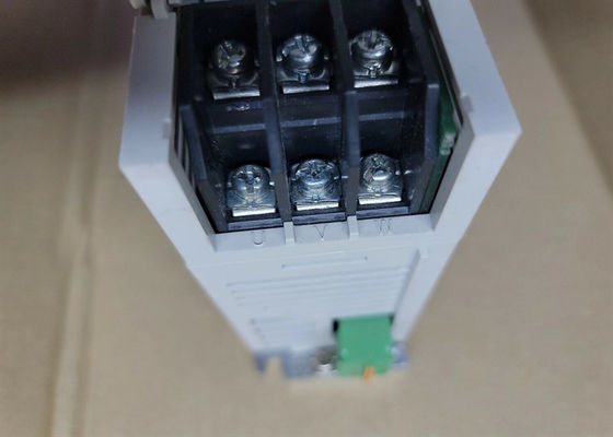 Il servo industriale MR-J2S-70CP-S011 guida il servo amplificatore di Mitsubishi