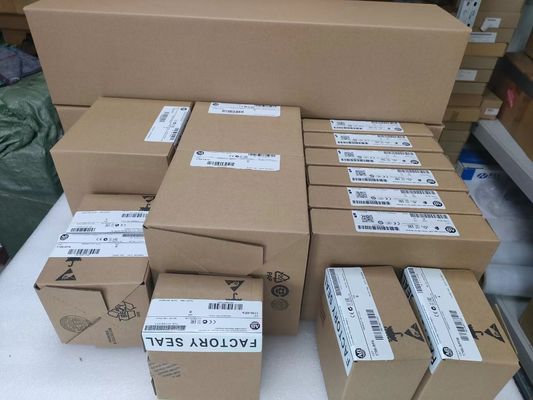 Ab 1746-IV32 5 - 95% senza condensazione 106 milliampère di combinazione 120 volt di ingresso/uscita di CA