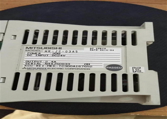 Il servo industriale di CA MR-J2-03A5 guida il servo amplificatore di Mitsubishi