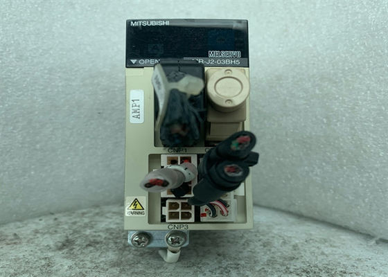 Il servo industriale di CA MR-J2-03BH5 guida il servo amplificatore di Mitsubishi