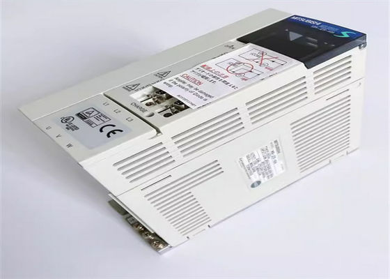Il servo industriale di CA MR-J2-100AS24 guida il servo amplificatore di Mitsubishi