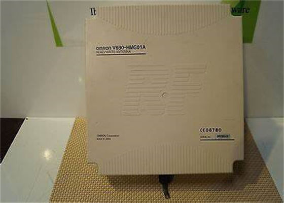 Omron V690-HMG01A ANTENNA/CONTROLLER controllore logico programmabile dello SpA di 2,4 gigahertz