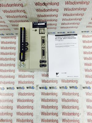 Il servo industriale 50/60HZ guida YASKAWA SGDS-15A12A SERVOPACK nuovissimo