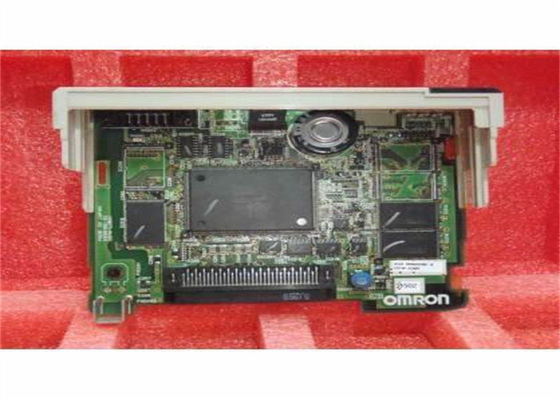 Scanalatura interna del bordo di Omron CS1D-LCB05D in controllore logico programmabile dello SpA dei comitati per il controllo del ciclo dell'unità del CPU