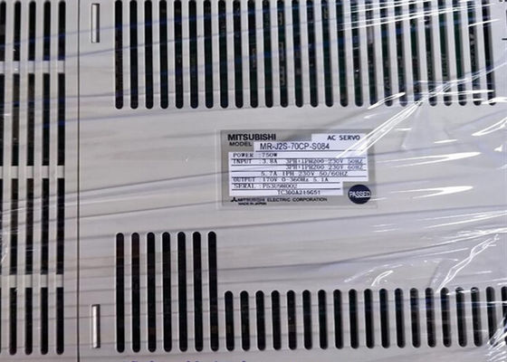 Il servo industriale di MR-J2S-70CP-S084 Mitsubishi guida 3PH 200-230VAC 50/60HZ 750W