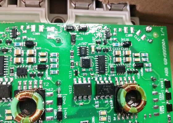 AZIONAMENTI del MODULO 68569354 di FS450R12KE3/AGDR-71C S i servo PARTE il CORREDO di IGBT