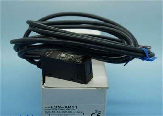Controllore logico programmabile dello SpA del CONNETTORE 0.3M di Omron E3S-AR11-M1J