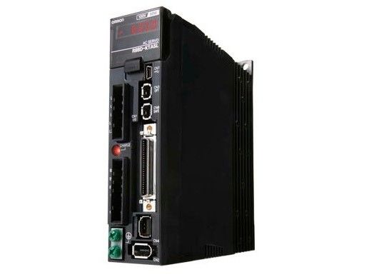 Servo CA 200 di OMRON R88D-KT08H ~ 230VAC il rifornimento 4.1A 230V carica 750 W