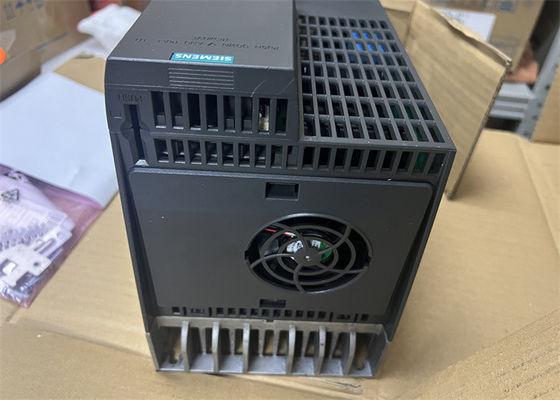 6SL3210-1KE23-8UF1 SIEMENS SINAMICS G120C HA VALUTATO IL POTERE 18,5KW CON SOVRACCARICO DI 150%