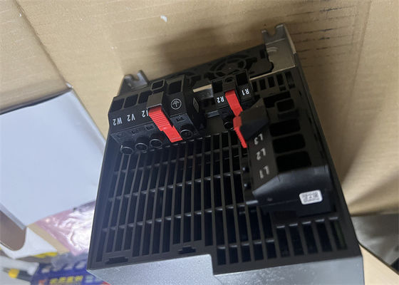 6SL3210-1KE23-8UF1 SIEMENS SINAMICS G120C HA VALUTATO IL POTERE 18,5KW CON SOVRACCARICO DI 150%