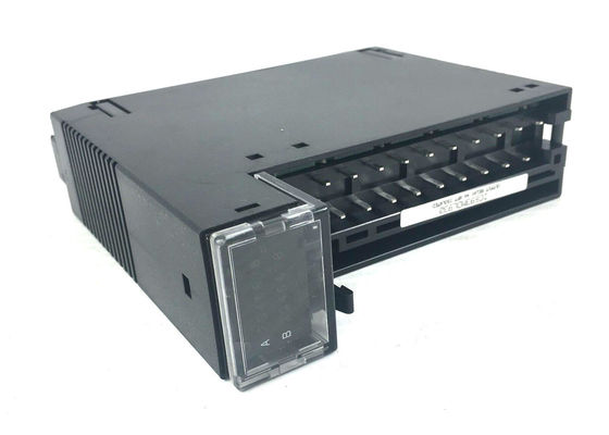 PUNTI DISCRETO AC/DC DEL MODULO DELL'INGRESSO/USCITA DI GE IC693MDL930 I 8 HANNO PRODOTTO 120/240 DI VCA UN RELÈ DA 5/24/125 DI VCC NORMALMENTE APERTO