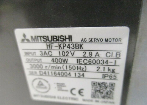 Servomotore industriale HF-KP43BK 400W 102V 3000RPM della macchina per cucire di Mitsubishi nuovo in azione