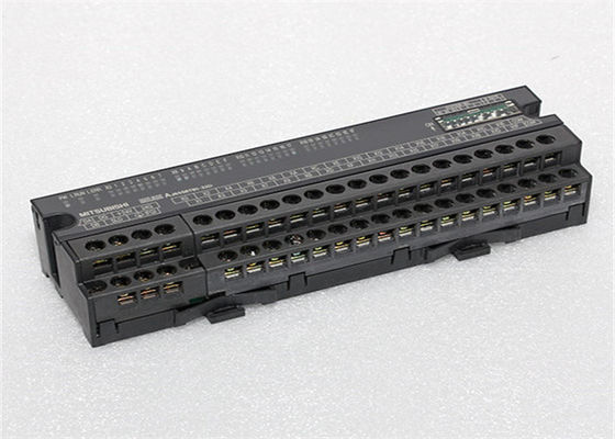 IL MODULO A DISTANZA 32 DELL'INGRESSO/USCITA DI AJ65SBTB1-32D INTRODUCE 24 VCC 45 DI MA UNO DI TIPO DEL CAVO