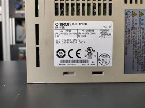 Il servo rifornimento 1.6A 200V di CA 200VAC di OMRON R7D-BP02H carica 200 W
