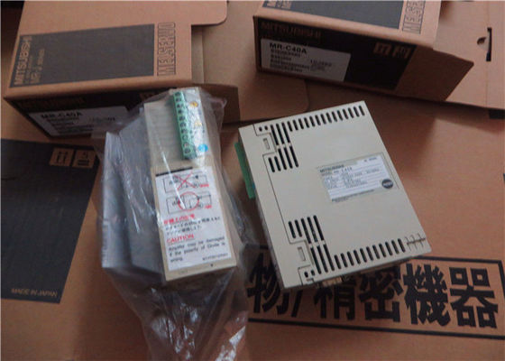 Azionamento industriale MR-C40A-UE di Mitsubishi 400W servo con il motore HC-PQ43-UE 4.5AMP 230V NUOVO